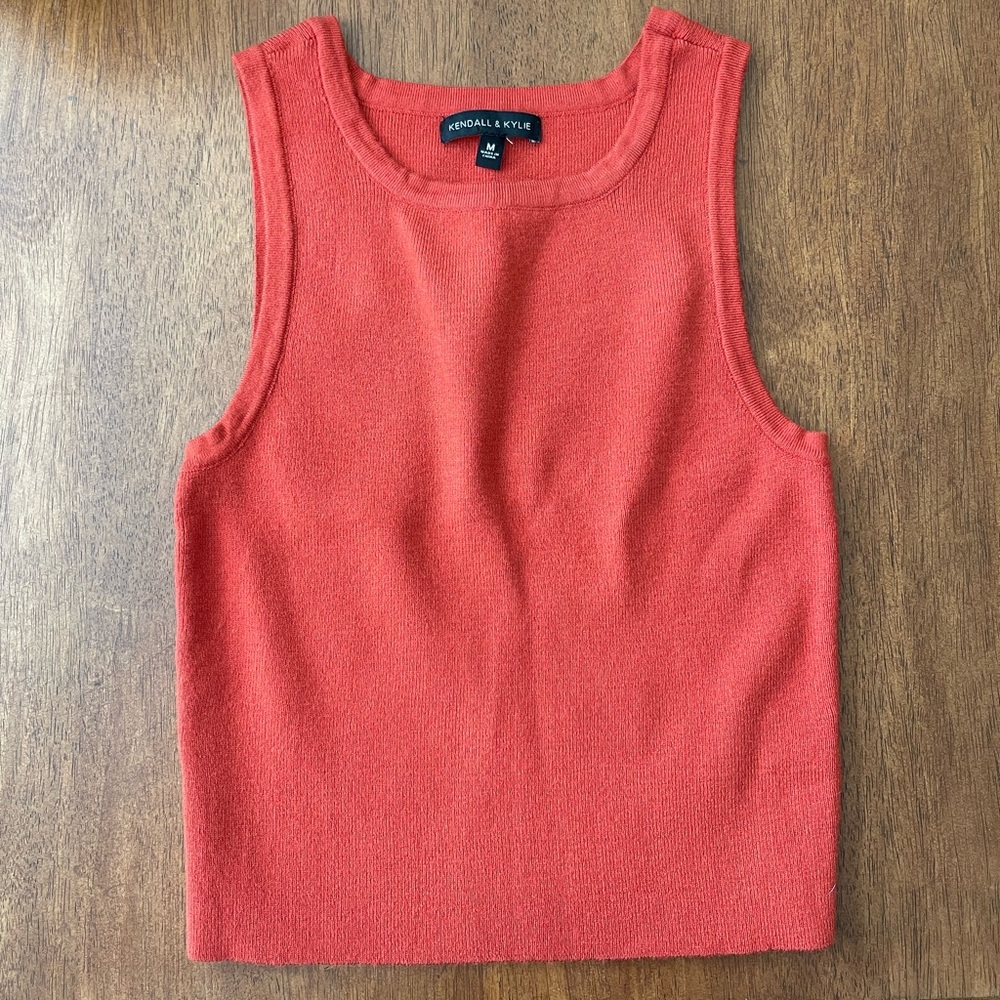 Kendall & Kylie Sleeveless Cropped Knit sweater Tank